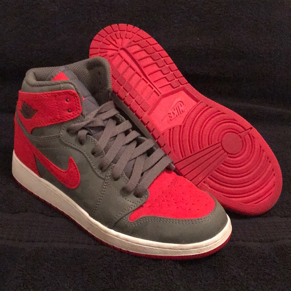 Nike Air Jordan 1 Retro High PRM GS 
Basketball Shoes
